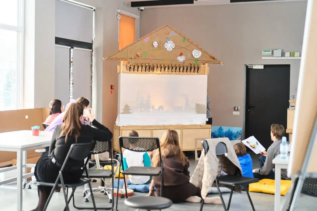 Семейный мастер-класс «Открытая мастерская театра теней» (0+)