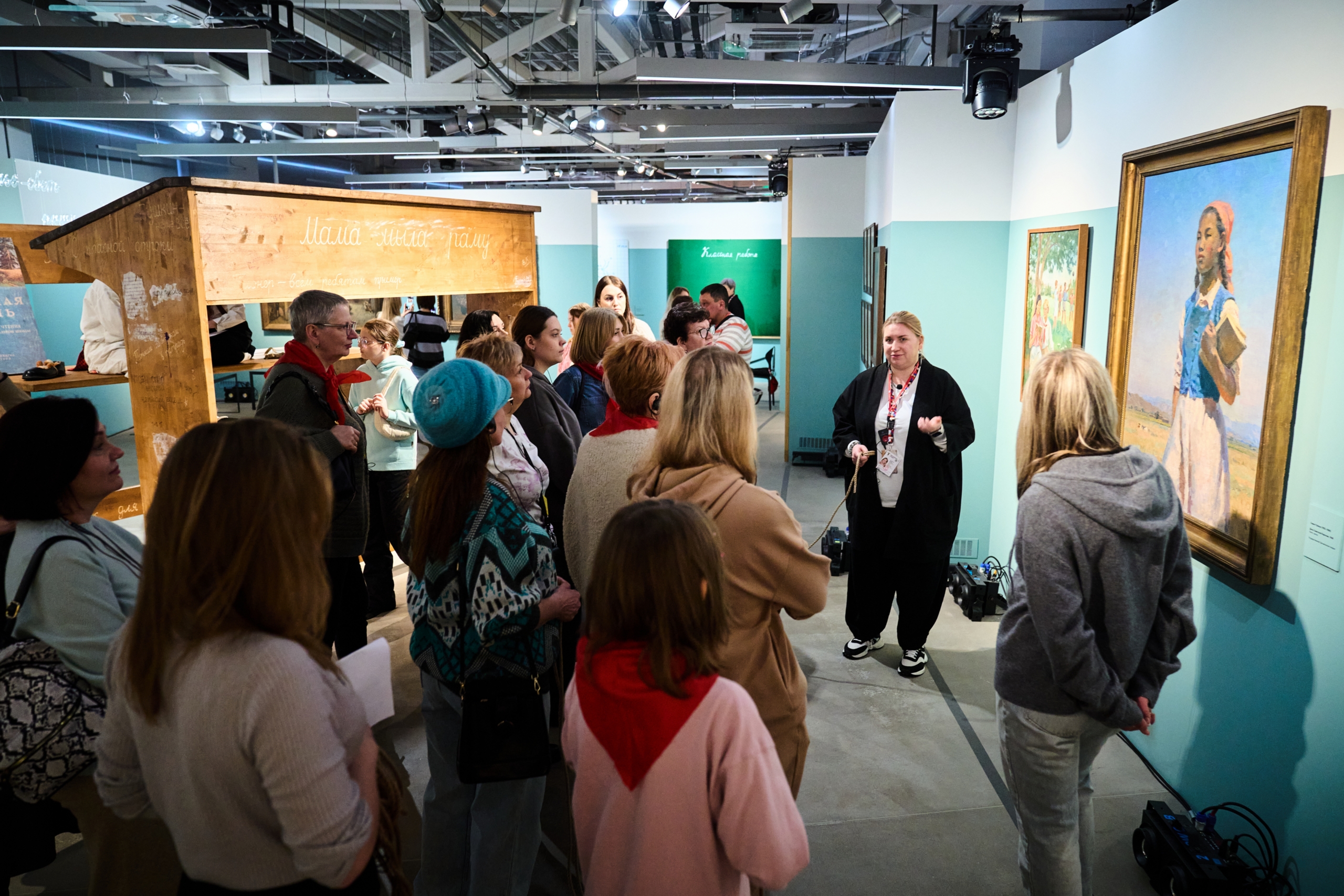 Арт-медиация по выставке «Детство. Мечты» с Алиной Богдановой